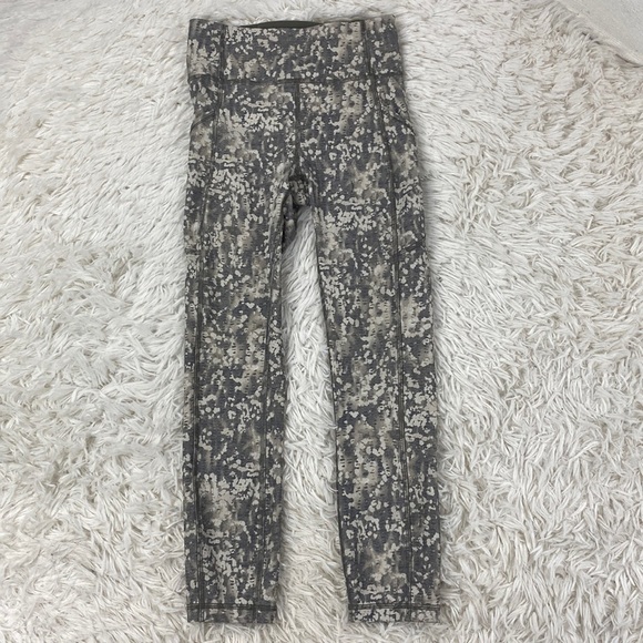 Lululemon Invigorate High-Rise Crop 23" Gritstone White Opal Multi - Picture 1 of 8